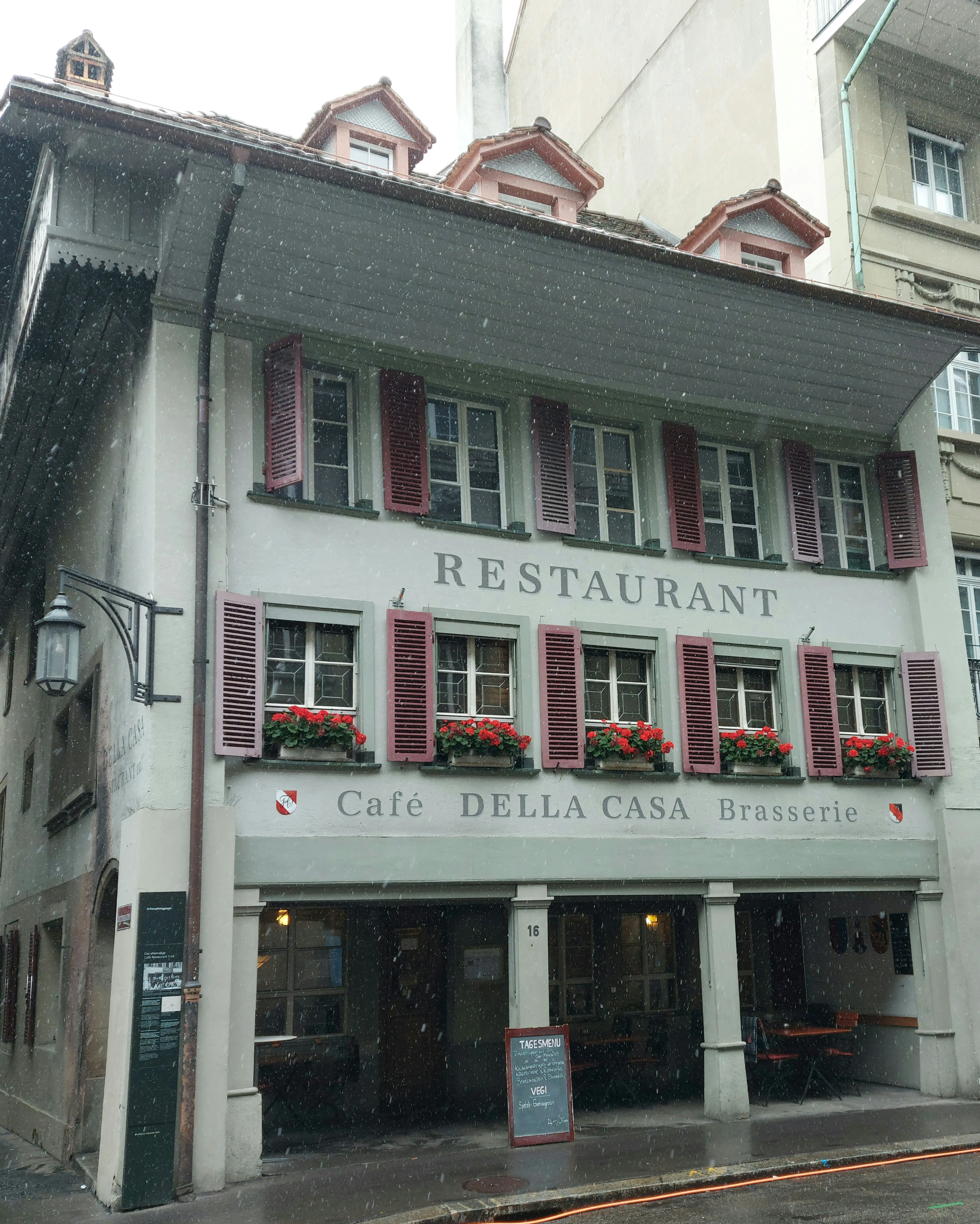 Della Casa Bern – Traditionelle Schweizer Küche in urchiger Atmosphäre