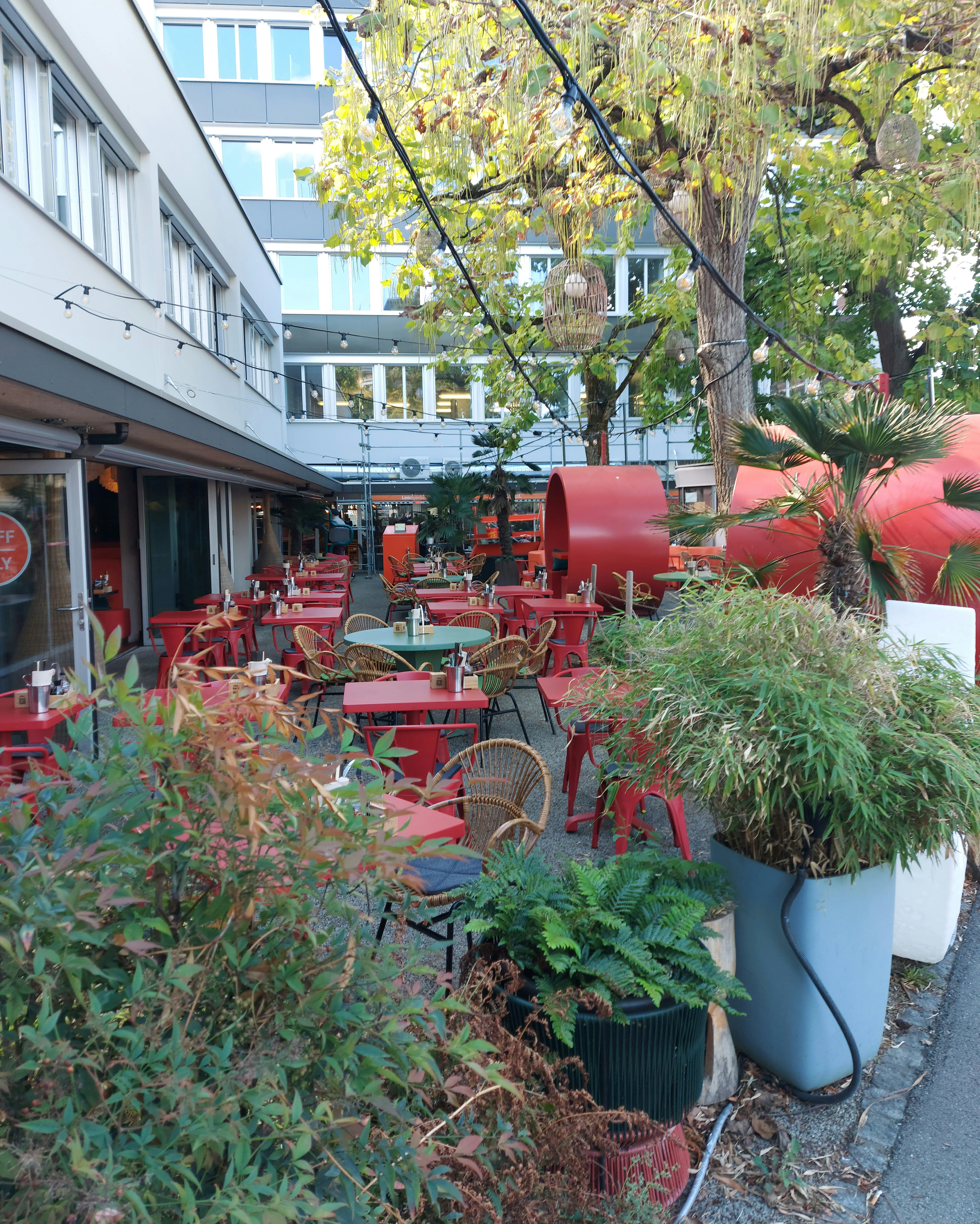 Terrasse des Nooch Asian Kitchen Bern Viktoriaplatz