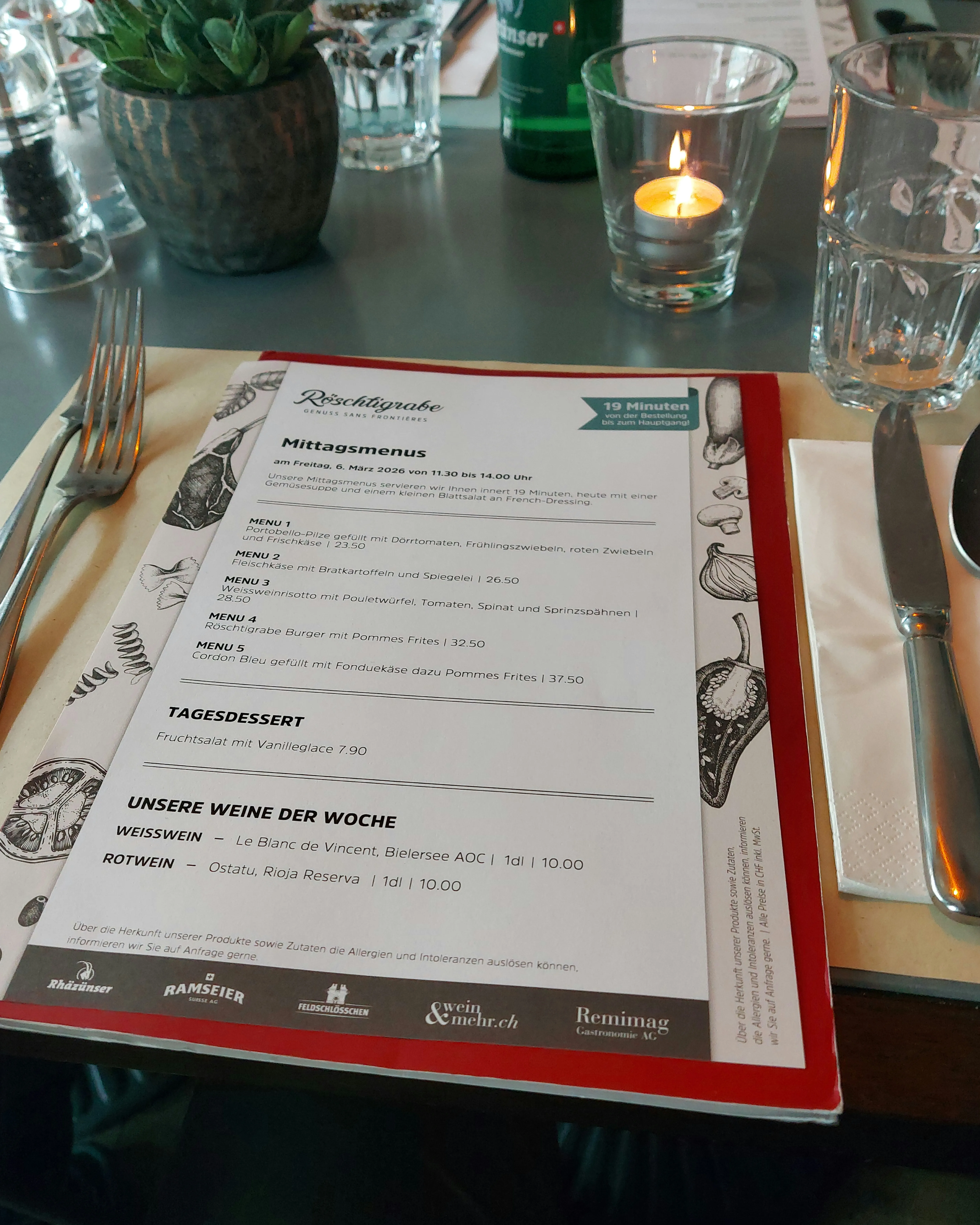 Gedeckte Tische im Röschtigrabe