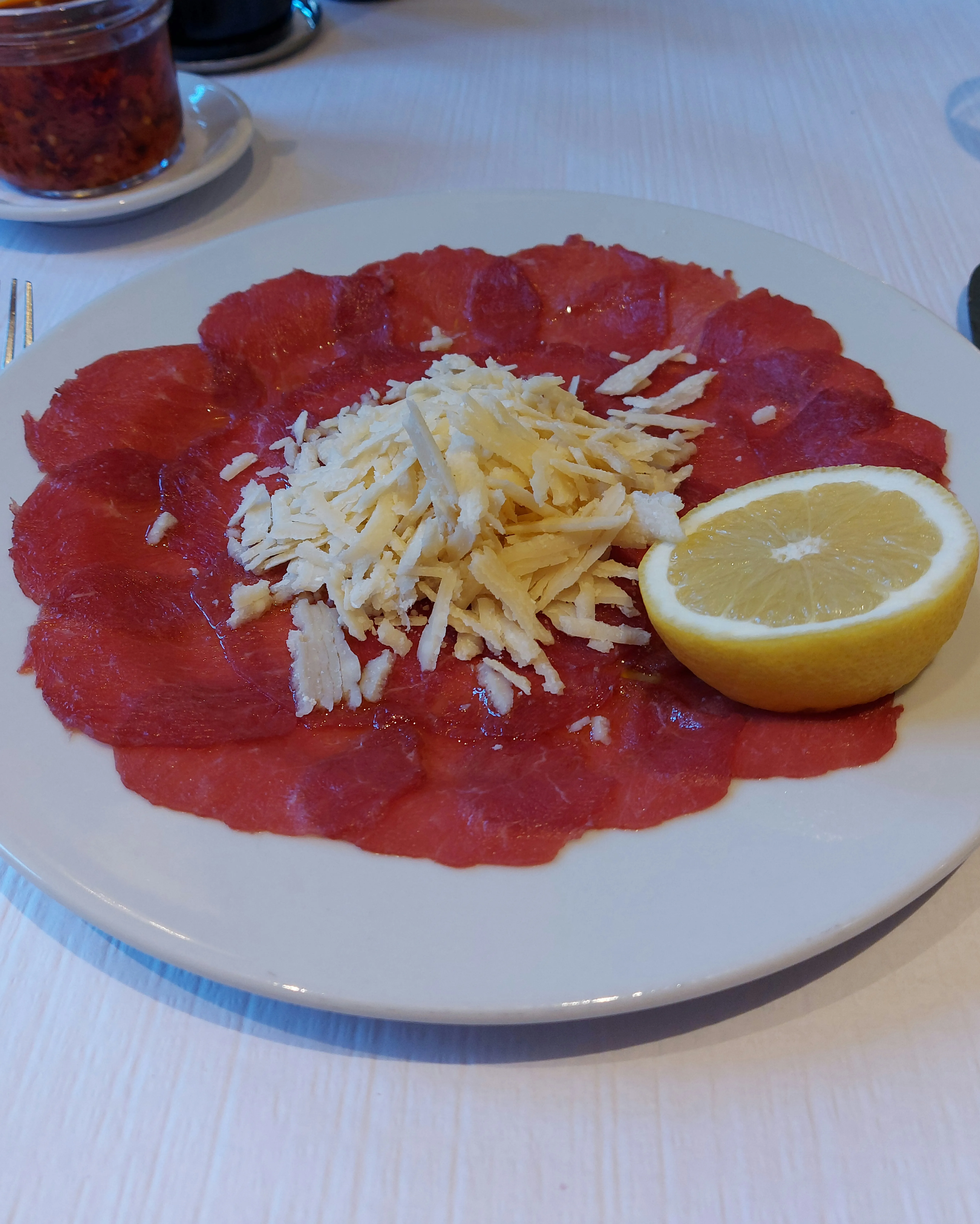 Carpaccio mit Olivenöl und Parmigiano im Santa Lucia Bern